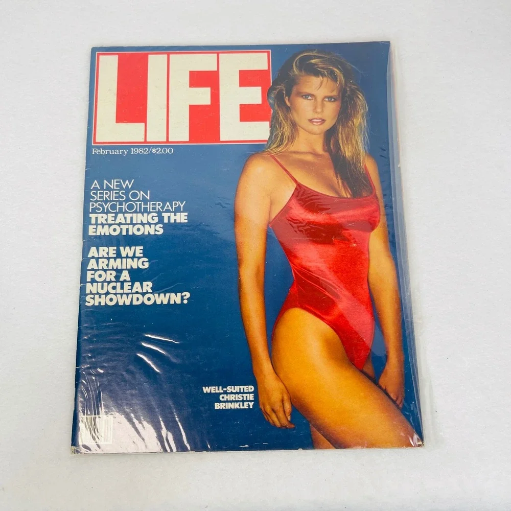 Vintage LIFE Magazine February 1982 Christie Brinkley Red Swimsuit Canon Ad